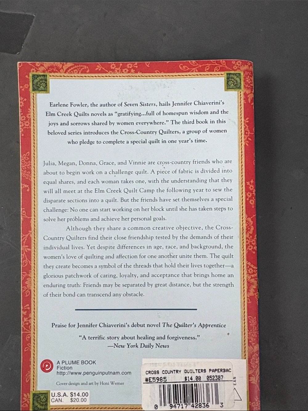 The Cross-Country Quilters by Jennifer Chiaverini - Green Cover